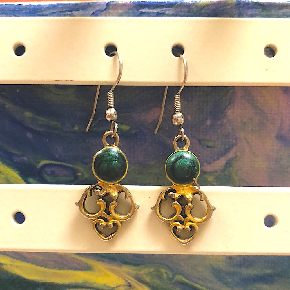 BOGO ✨ | classic | green & gold dangle earrings |